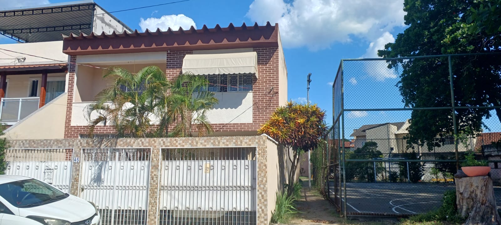 Leia mais sobre o artigo Campo Grande – 3 quartos – Rua Geraldo Matos Moreira . (Casa Duplex)